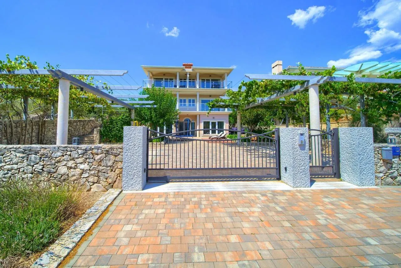 Apartments Royal Kornić Aparthotel