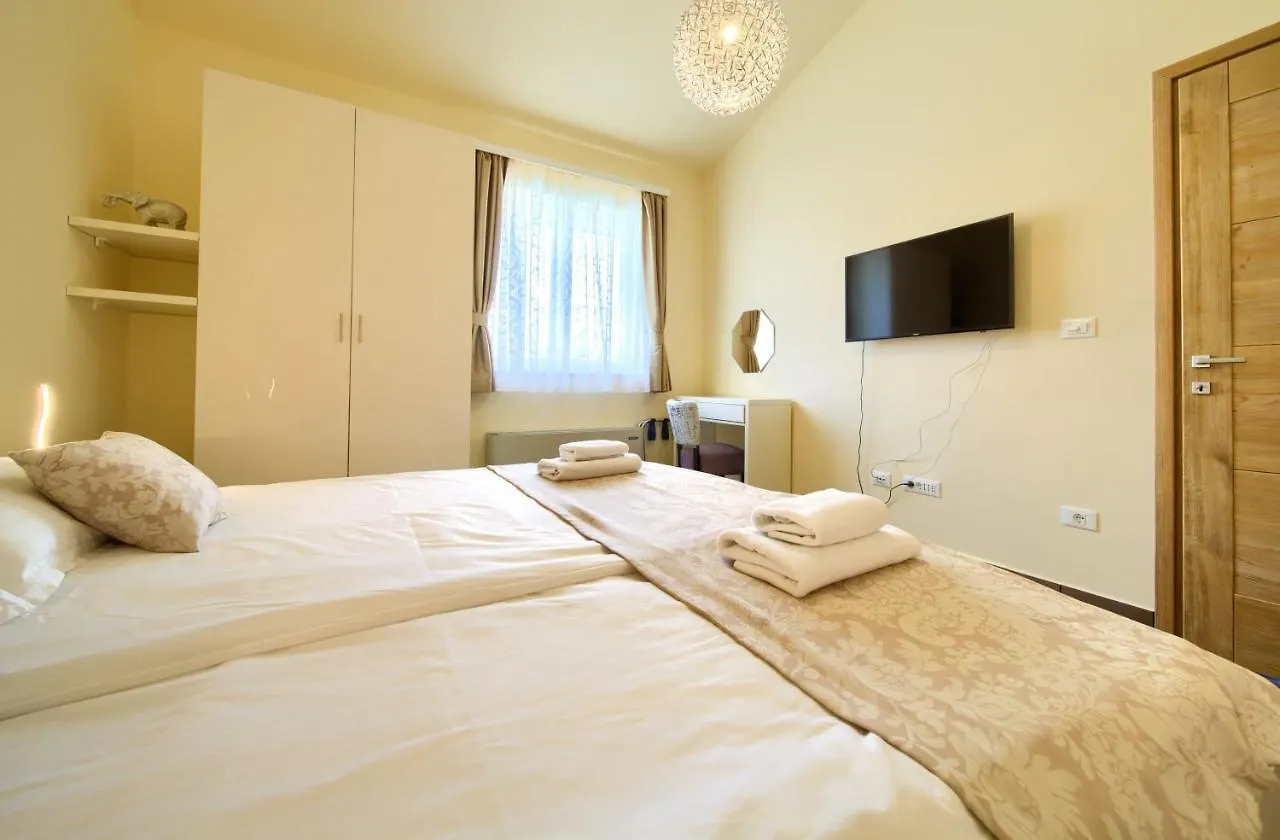 Apartments Royal Kornić Kroatien
