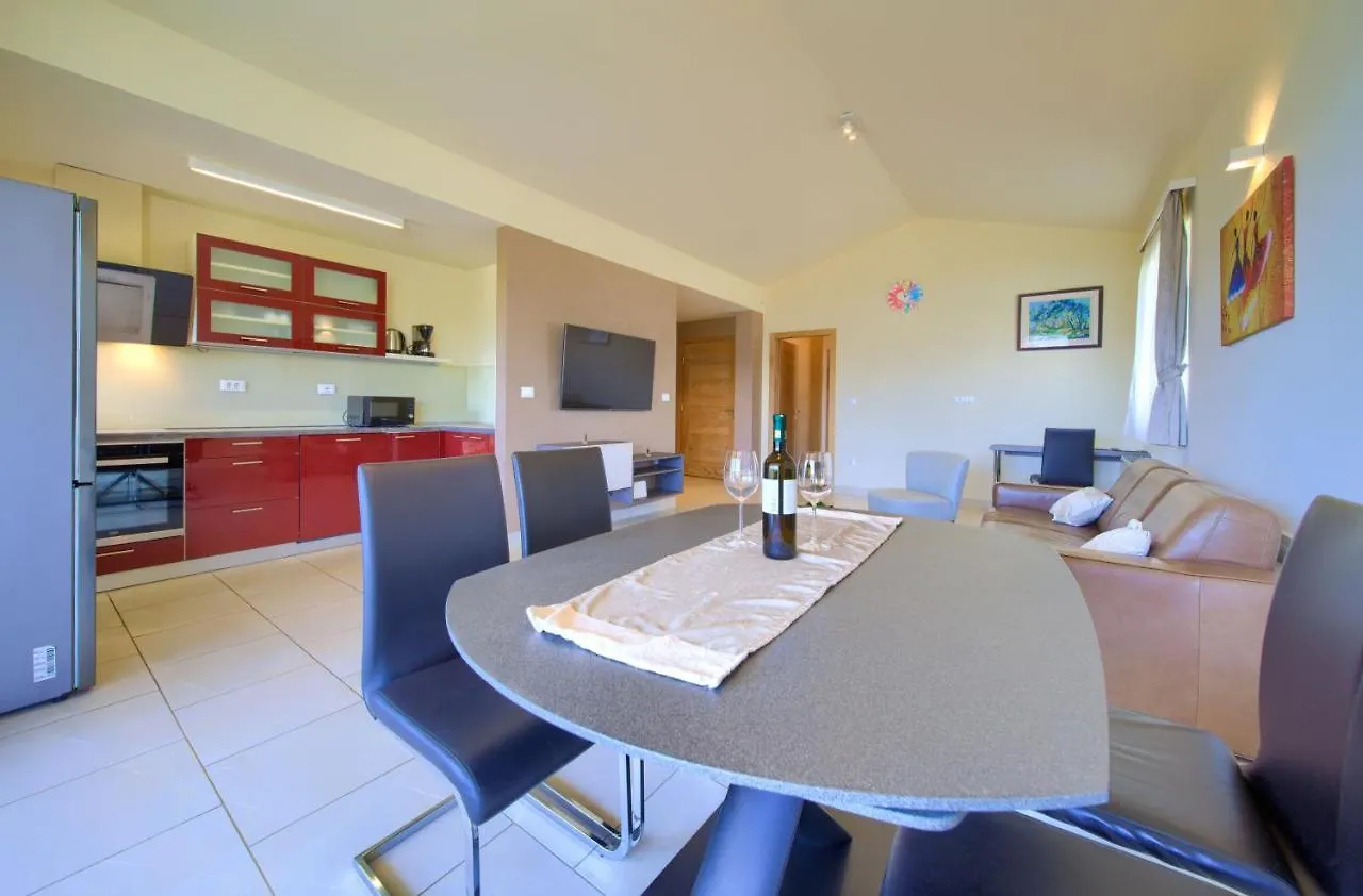 Aparthotel Apartments Royal Kornić